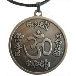 Pendentif Feng-Shui – Om Mani Padme Hung – Argent patiné 