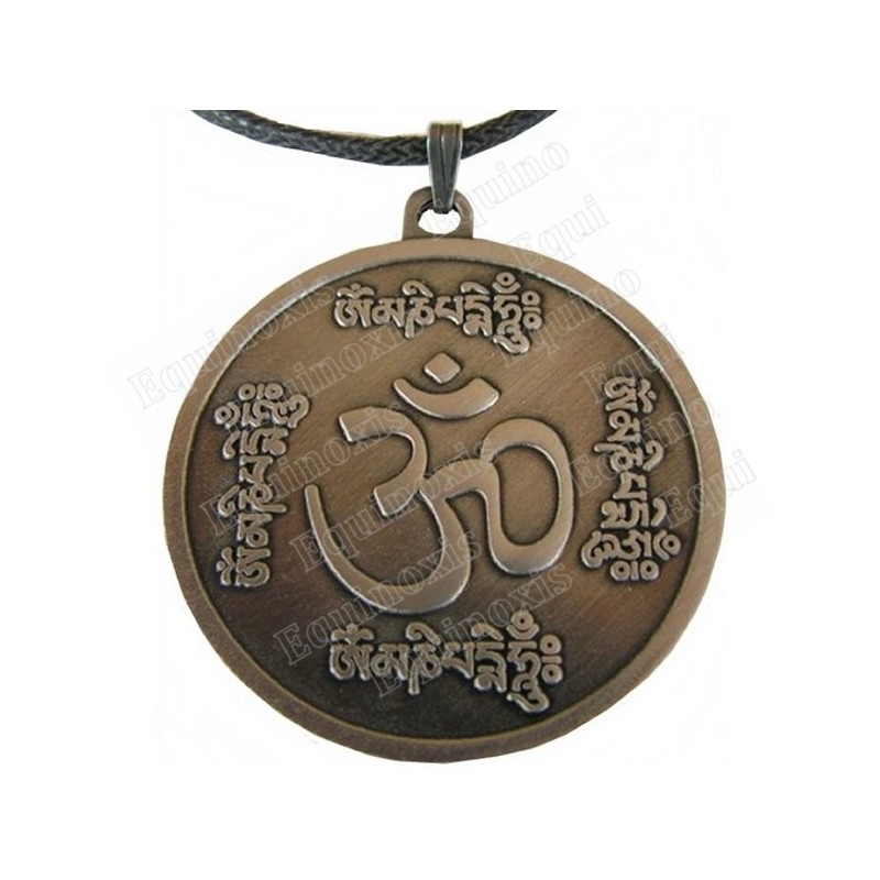 Ciondolo Feng-Shui – Om Mani Padme Hung – Bronzo satinato